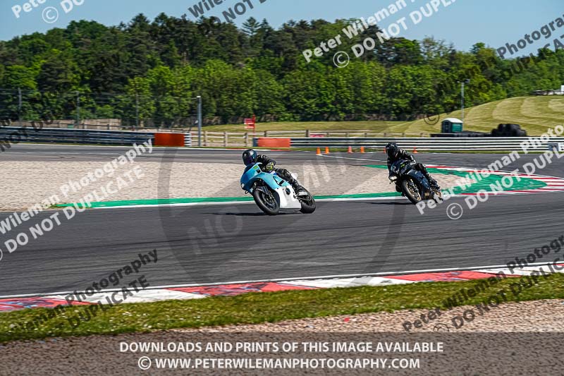 donington no limits trackday;donington park photographs;donington trackday photographs;no limits trackdays;peter wileman photography;trackday digital images;trackday photos